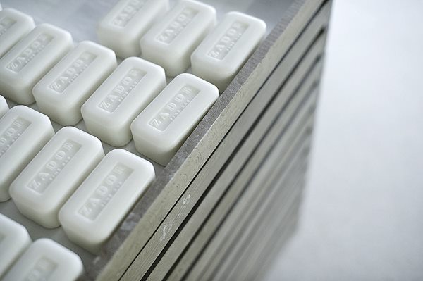 歐洲化工企業(yè)VI設計的匠心調(diào)性-6